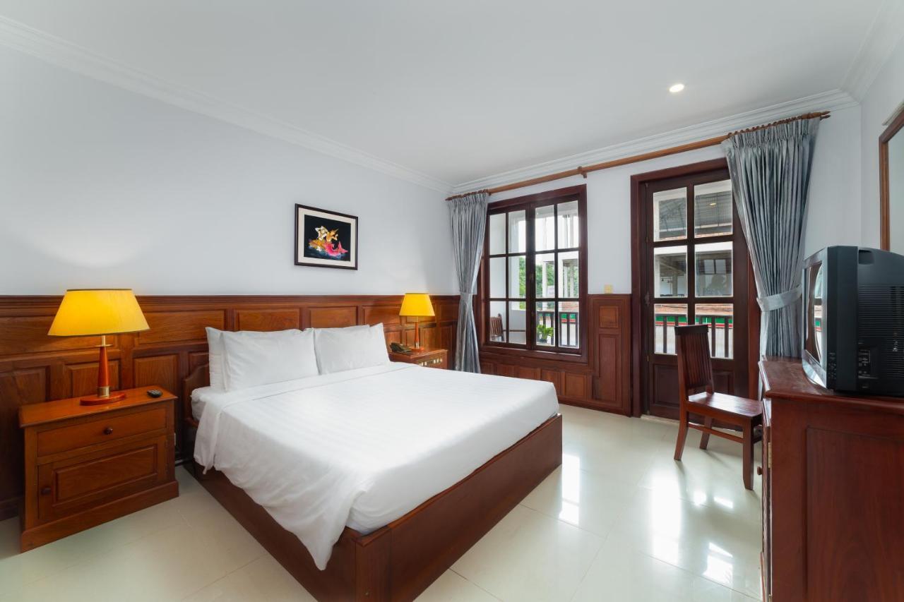 Shadow Angkor Villa Siem Reap Bagian luar foto